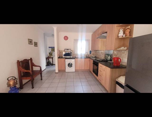 2 BEDROOM TOWNHOUSE FOR SALE IN MULBARTON